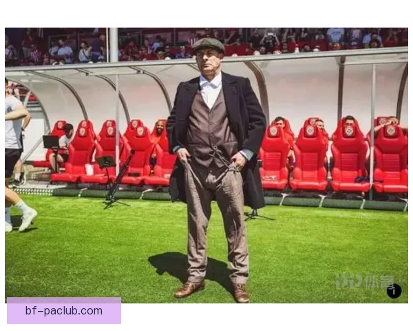 捷乙主主帅兑现赌约化身浴血黑帮经典角色场边指挥直呼热到崩溃